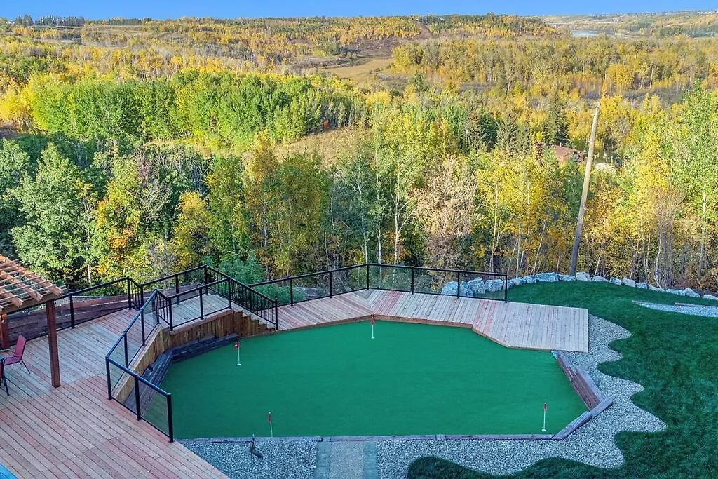 Apartament Stunning River View Home, King Bed, Golf, Firepit Edmonton